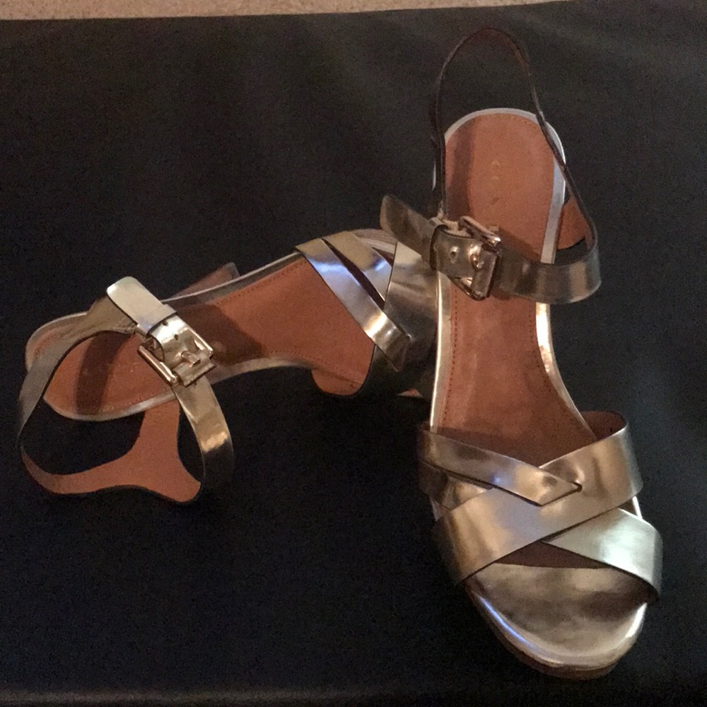 COACH Dani Heels in platinum